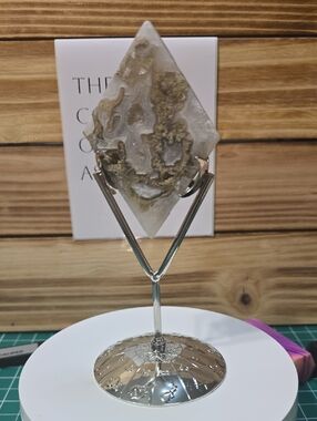 Gorgeous Druzy Moss Agate with Quartz!